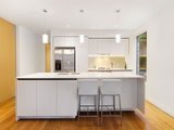 https://images.listonce.com.au/custom/160x/listings/12-glenhuntly-road-elwood-vic-3184/219/01794219_img_05.jpg?Pn56scFomVY
