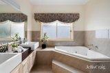 https://images.listonce.com.au/custom/160x/listings/12-gonella-crescent-bundoora-vic-3083/132/01817132_img_12.jpg?vYTK_TVOc94