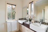 https://images.listonce.com.au/custom/160x/listings/12-gonella-crescent-bundoora-vic-3083/132/01817132_img_17.jpg?fK-4RuxkD0A
