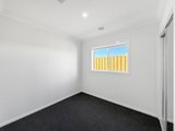 https://images.listonce.com.au/custom/160x/listings/12-goodenia-street-armstrong-creek-vic-3217/074/01904074_img_02.jpg?5_kYr-UyY-0