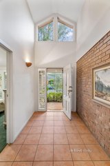 https://images.listonce.com.au/custom/160x/listings/12-grange-boulevard-bundoora-vic-3083/026/01591026_img_13.jpg?JePsfrsG5mY