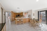 https://images.listonce.com.au/custom/160x/listings/12-great-oak-court-mooroolbark-vic-3138/492/01973492_img_07.jpg?YVmXfiQkwqY