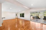 https://images.listonce.com.au/custom/160x/listings/12-heron-street-woodend-vic-3442/215/01832215_img_03.jpg?1iU15pWV4OE