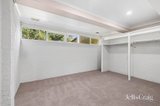 https://images.listonce.com.au/custom/160x/listings/12-heron-street-woodend-vic-3442/215/01832215_img_11.jpg?Pgve6J83BmE