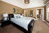 https://images.listonce.com.au/custom/160x/listings/12-howard-rd-dingley-village-vic-3172/396/01924396_img_05.jpg?cGErvMaEO8c