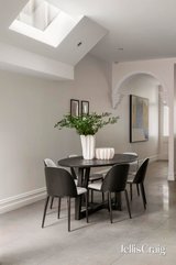https://images.listonce.com.au/custom/160x/listings/12-howe-crescent-south-melbourne-vic-3205/129/01908129_img_07.jpg?Gc4QwhHiUSs