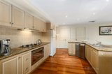 https://images.listonce.com.au/custom/160x/listings/12-jamieson-court-yallambie-vic-3085/850/00761850_img_02.jpg?dEZ9z4g0NOA