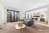 https://images.listonce.com.au/custom/160x/listings/12-jarrah-court-glen-waverley-vic-3150/320/01989320_img_13.jpg?SQ-xIAH4YL4