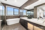 https://images.listonce.com.au/custom/160x/listings/12-jarrah-court-glen-waverley-vic-3150/320/01989320_img_15.jpg?quQvK2R7Z-E