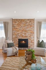 https://images.listonce.com.au/custom/160x/listings/12-kathy-court-mooroolbark-vic-3138/208/01970208_img_03.jpg?abv14aVhAj4
