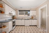 https://images.listonce.com.au/custom/160x/listings/12-kathy-court-mooroolbark-vic-3138/208/01970208_img_06.jpg?iSd518e_Q-k