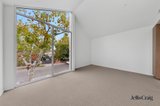 https://images.listonce.com.au/custom/160x/listings/12-kendall-street-elwood-vic-3184/138/01901138_img_08.jpg?NinNhu3fSow