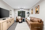 https://images.listonce.com.au/custom/160x/listings/12-kerry-close-doncaster-east-vic-3109/407/01577407_img_09.jpg?25qLZi6WJKM