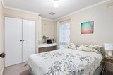 https://images.listonce.com.au/custom/160x/listings/12-kylie-place-montmorency-vic-3094/942/01585942_img_09.jpg?BbONaeXW03s