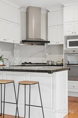 https://images.listonce.com.au/custom/160x/listings/12-martha-street-donvale-vic-3111/783/01953783_img_06.jpg?jnhByi-IHK0