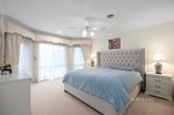 https://images.listonce.com.au/custom/160x/listings/12-mayfair-court-chirnside-park-vic-3116/469/01549469_img_08.jpg?fluiAssTH-Y