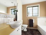https://images.listonce.com.au/custom/160x/listings/12-melaleuca-way-box-hill-south-vic-3128/775/01683775_img_07.jpg?zyU2evnzioc