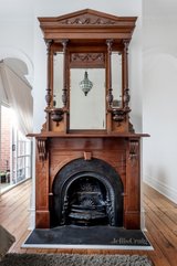 https://images.listonce.com.au/custom/160x/listings/12-merton-place-albert-park-vic-3206/026/01181026_img_03.jpg?qLFQcV1npPI
