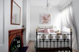 https://images.listonce.com.au/custom/160x/listings/12-merton-place-albert-park-vic-3206/026/01181026_img_10.jpg?SFDEqfFejVA