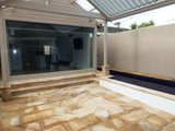 https://images.listonce.com.au/custom/160x/listings/12-merton-street-albert-park-vic-3206/333/01738333_img_03.jpg?jn52DRihscg