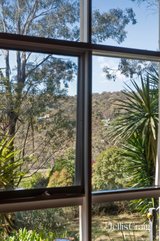 https://images.listonce.com.au/custom/160x/listings/12-mopoke-hill-road-warrandyte-vic-3113/166/01985166_img_06.jpg?p-UWe1RJJ9w