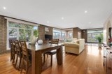 https://images.listonce.com.au/custom/160x/listings/12-nina-court-bentleigh-east-vic-3165/706/00843706_img_02.jpg?zNrgPUGDhDY