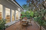 https://images.listonce.com.au/custom/160x/listings/12-orrong-crescent-camberwell-vic-3124/622/01767622_img_13.jpg?RamK9SblZDI