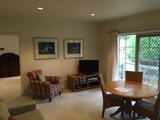 https://images.listonce.com.au/custom/160x/listings/12-parkhill-drive-kew-vic-3101/557/01741557_img_05.jpg?wL_-U1A-bZE