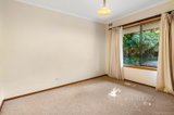 https://images.listonce.com.au/custom/160x/listings/12-peter-godden-drive-woodend-vic-3442/839/01175839_img_10.jpg?3dngvk4HPDg