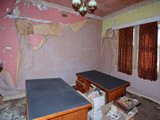 https://images.listonce.com.au/custom/160x/listings/12-richmond-crescent-geelong-vic-3220/237/01699237_img_03.jpg?tarL67smvns