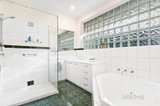 https://images.listonce.com.au/custom/160x/listings/12-rimington-avenue-kew-vic-3101/952/01576952_img_11.jpg?feJ9xBS9qHE