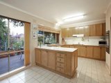 https://images.listonce.com.au/custom/160x/listings/12-rockingham-close-kew-vic-3101/256/01685256_img_05.jpg?3SNbRmlk-Ds