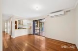 https://images.listonce.com.au/custom/160x/listings/12-russell-avenue-woodend-vic-3442/703/01839703_img_07.jpg?s0BxjqYq1vM