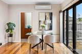 https://images.listonce.com.au/custom/160x/listings/12-salisbury-court-glen-waverley-vic-3150/797/01907797_img_04.jpg?6-tJ1uXr_5s