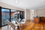 https://images.listonce.com.au/custom/160x/listings/12-salisbury-court-glen-waverley-vic-3150/797/01907797_img_05.jpg?GLPEXDPwXs0