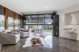 https://images.listonce.com.au/custom/160x/listings/12-sherwood-road-mount-waverley-vic-3149/805/01370805_img_14.jpg?j8x3XUgR3iY