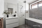 https://images.listonce.com.au/custom/160x/listings/12-smith-street-thornbury-vic-3071/557/01908557_img_11.jpg?DHpzquHbNn8