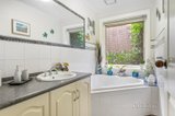 https://images.listonce.com.au/custom/160x/listings/12-snow-gum-road-doncaster-east-vic-3109/732/01681732_img_06.jpg?OHp9lpOt8hI