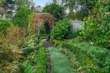 https://images.listonce.com.au/custom/160x/listings/12-snow-gum-road-doncaster-east-vic-3109/732/01681732_img_10.jpg?KYaMMvP1K4w