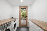 https://images.listonce.com.au/custom/160x/listings/12-steel-street-healesville-vic-3777/555/01982555_img_14.jpg?m3Rz2ffmZbw