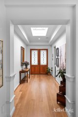 https://images.listonce.com.au/custom/160x/listings/12-sweyn-street-balwyn-north-vic-3104/783/01808783_img_02.jpg?LXelvBMsjjM