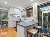 https://images.listonce.com.au/custom/160x/listings/12-the-boulevard-montrose-vic-3765/769/01525769_img_08.jpg?foUnKKWlU3c