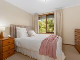 https://images.listonce.com.au/custom/160x/listings/12-thorncombe-walk-doncaster-east-vic-3109/802/01050802_img_09.jpg?vBIMZnqdxGw