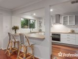 https://images.listonce.com.au/custom/160x/listings/12-view-point-drive-chirnside-park-vic-3116/389/01526389_img_04.jpg?TtYw06kX52I