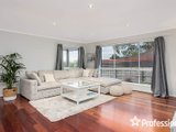 https://images.listonce.com.au/custom/160x/listings/12-view-point-drive-chirnside-park-vic-3116/389/01526389_img_07.jpg?OAoDtlKEfJE