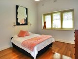 https://images.listonce.com.au/custom/160x/listings/12-wave-street-elwood-vic-3184/046/01794046_img_06.jpg?gxBm6dJIaNY