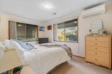 https://images.listonce.com.au/custom/160x/listings/12-willaura-place-yallambie-vic-3085/733/01738733_img_07.jpg?s8BXO0sS34s