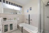 https://images.listonce.com.au/custom/160x/listings/12-william-street-donvale-vic-3111/009/01530009_img_09.jpg?R3C9cncyhII