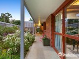 https://images.listonce.com.au/custom/160x/listings/12-wyuna-walk-mooroolbark-vic-3138/439/01526439_img_15.jpg?RlROHXZCVVk