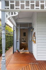 https://images.listonce.com.au/custom/160x/listings/120-arthur-street-fairfield-vic-3078/482/01604482_img_06.jpg?7yLwJ51K18Y